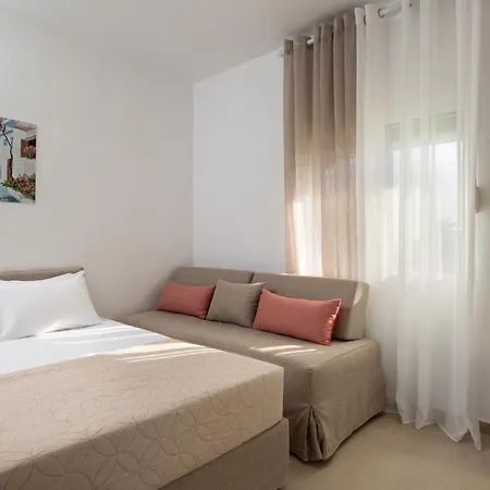 Hotel Gianna Toroni