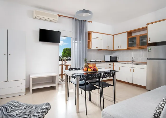 Gianna Hotel